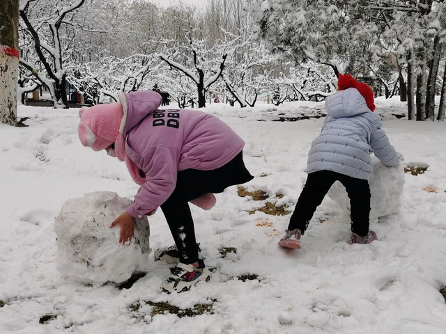 雪景美句简短20句，感受冬日的浪漫